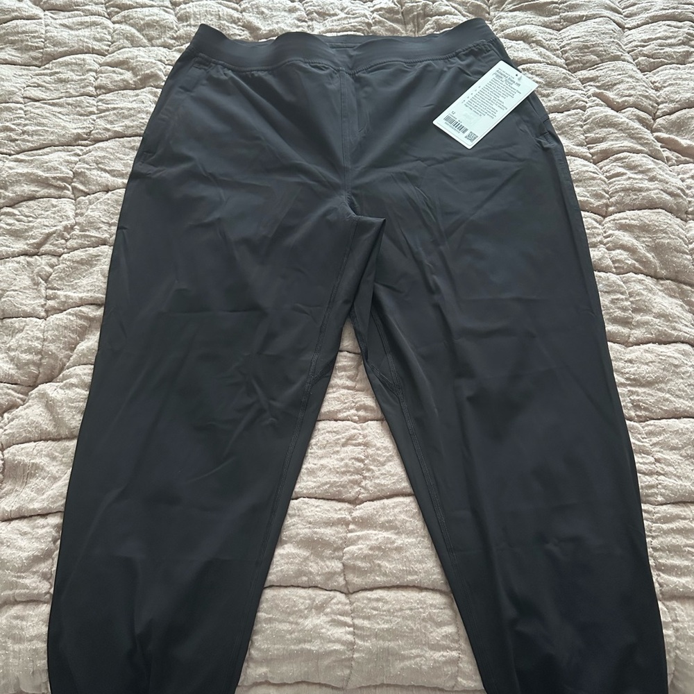 Lululemon Adapted State High Rise Jogger - Short length